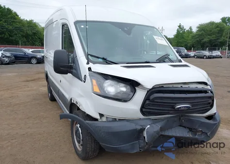 2018 Ford Transit-250 z USA, uszkodzony, nr VIN 1FTYR1CMXJKA72164